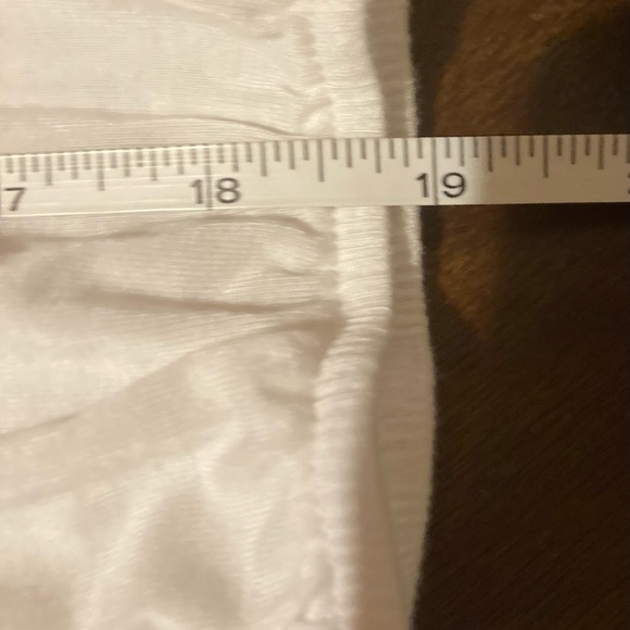 Ladies Size XS White INC International Concepts Cold Shoulder Blouse - Picture 7 of 11